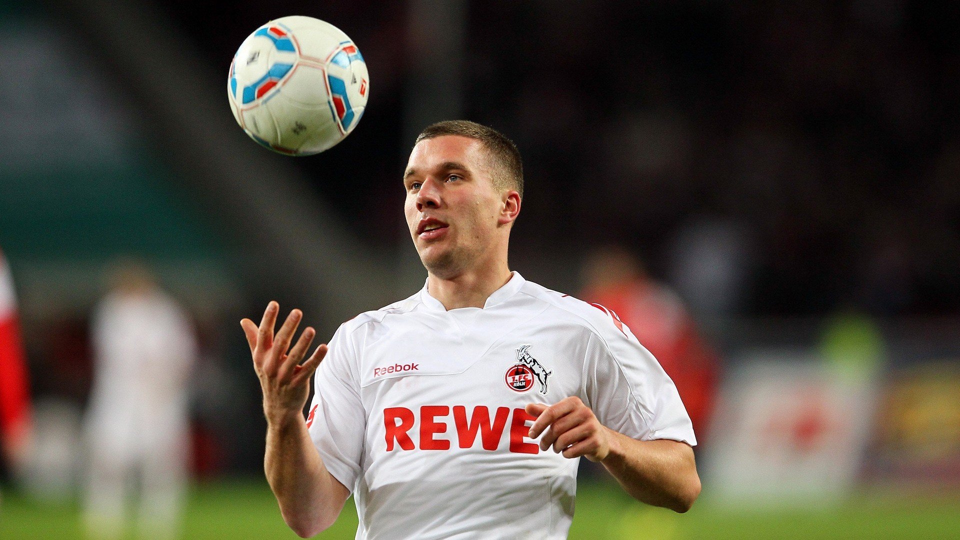 北欧铁壁与伦敦迷雾，范戴克一锤定音，芬兰战术如何打穿阿森纳的哲学迷宫